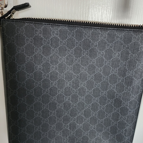 Authentic Gucci GG messenger bag - Picture 3 of 12